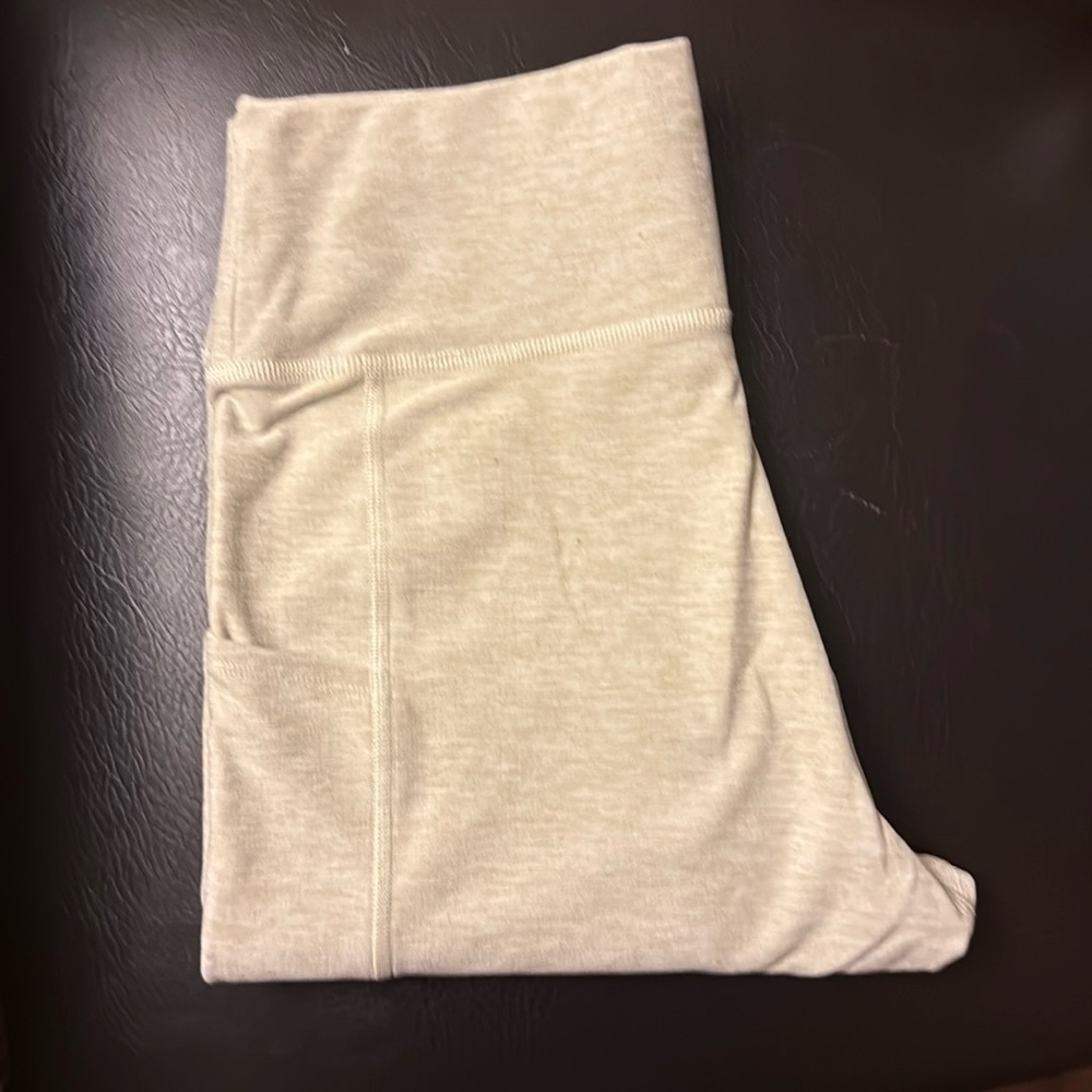 Abercrombie and Fitch yoga pants with pockets